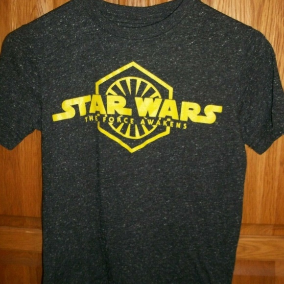 STAR WARS Tops - STAR WAR SHIRT SIZE S CHEST 32"